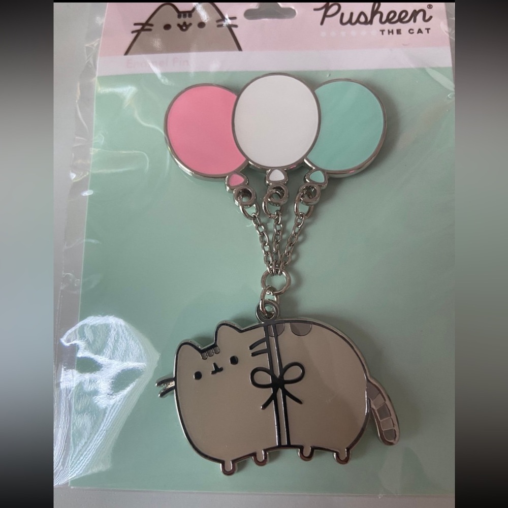 Pusheen the Cat Balloon Enamel Pin Chain Design Culturefly 2022 NIP - Picture 3 of 4